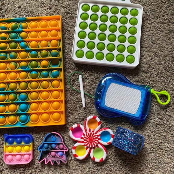 Fidget toy bundle - Picture 3 of 3